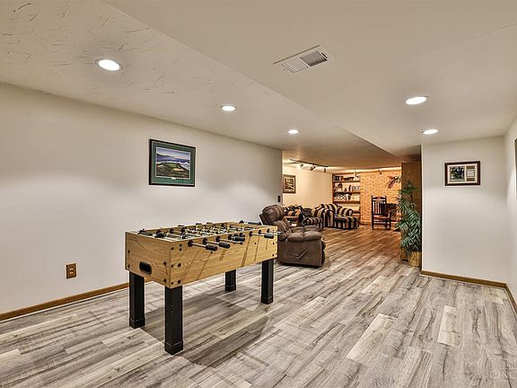 5th image of 2565 Fleetwood Ave