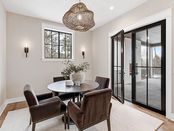 33rd image of 818 Brentview Dr