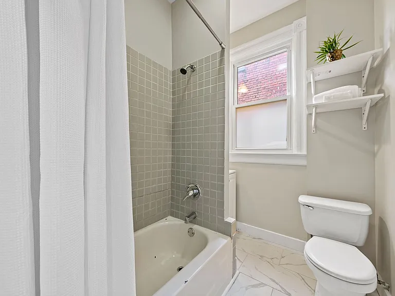 1306 Euclid St NW #2 — Photo 23