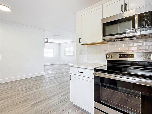 3rd image of 200 LEWIS BOULEVARD SE