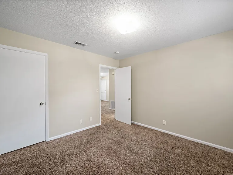 110 Hedgecock Ave #8 — Photo 16