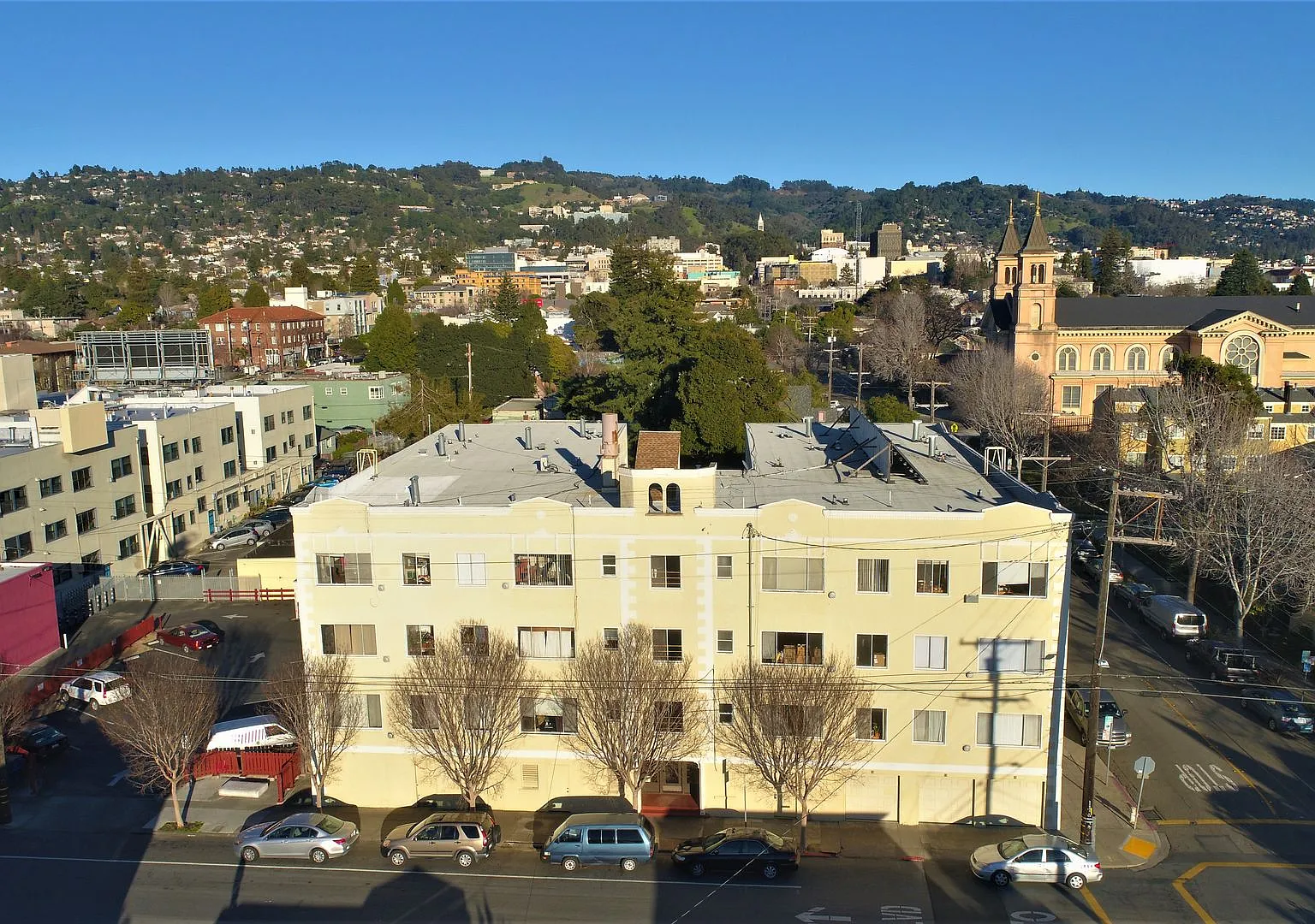 2091 California Street — Photo 1