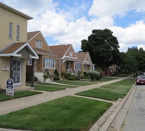4th image of 5310 S Nagle Ave #1