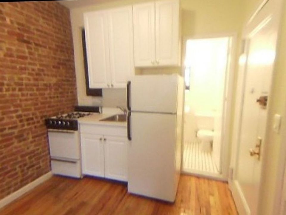 2nd image of 1748 1st Ave APT 3