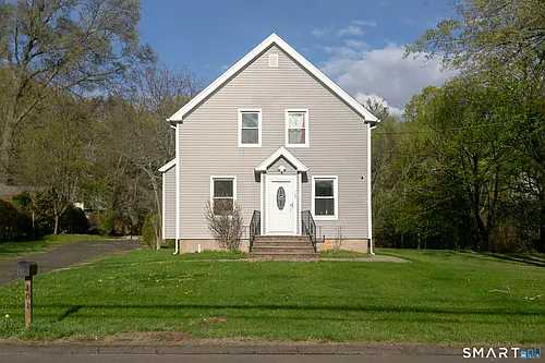 101 Laurel St Photo 1