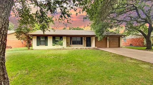 1403 Village Dr Photo 1