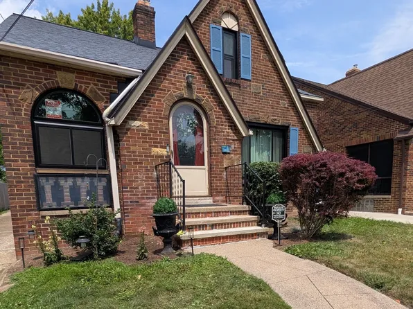 (undisclosed Address), Cleveland, OH 44111