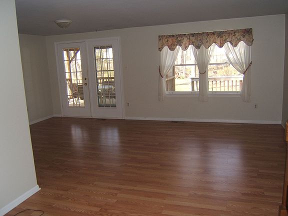 Living/dining room