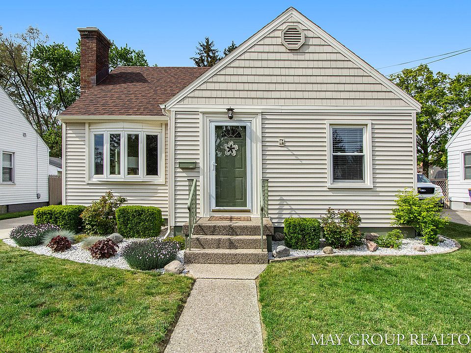 1st image of 1149 Evelyn St NE