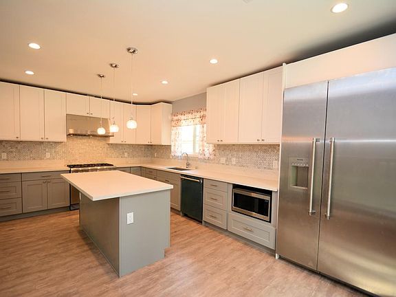 4th image of 1609 Camden Pkwy