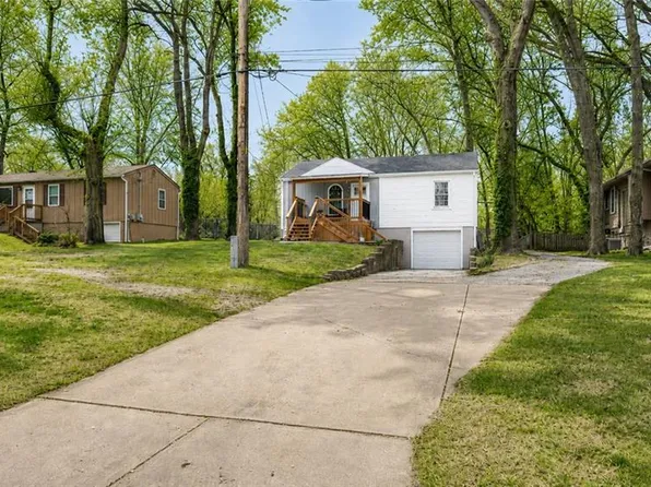 5314 NE 48th St, Kansas City, MO 64119
