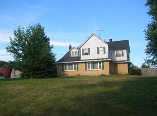 3808 Weingart Rd, Johnsburg, IL 60051