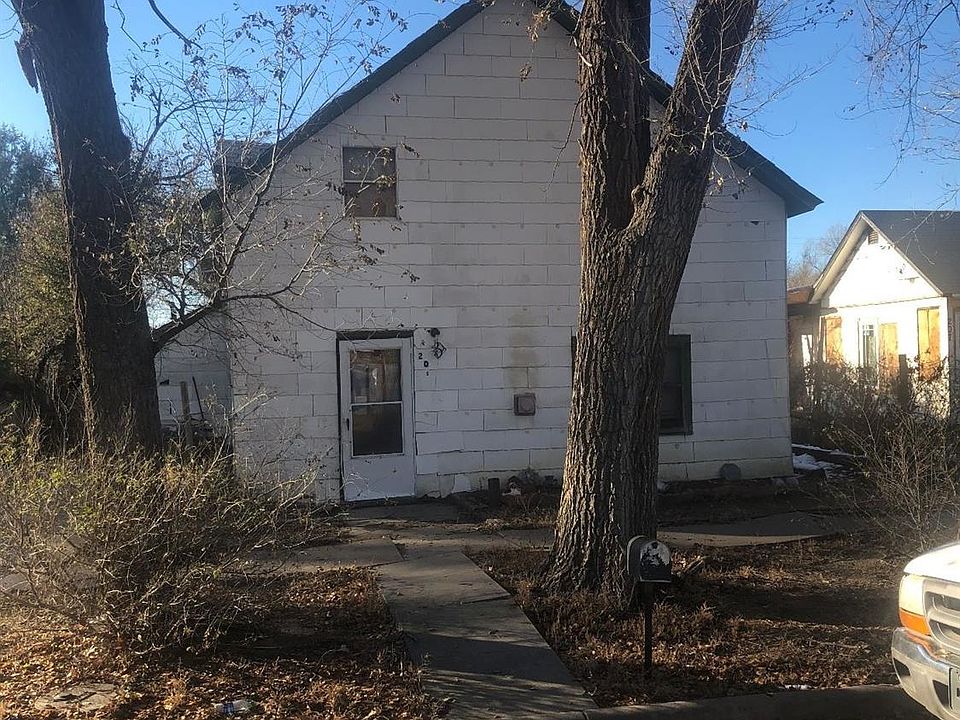 2nd image of 209 S 6th St