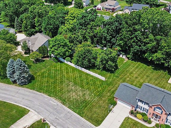 3rd image of 14455 Worthington Dr #12