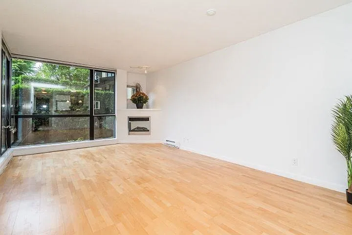 2 bed, 760 sqft, $2,400 — Photo 3