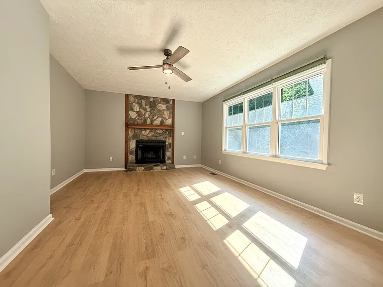 6439 Applewhite Rd — Photo 2