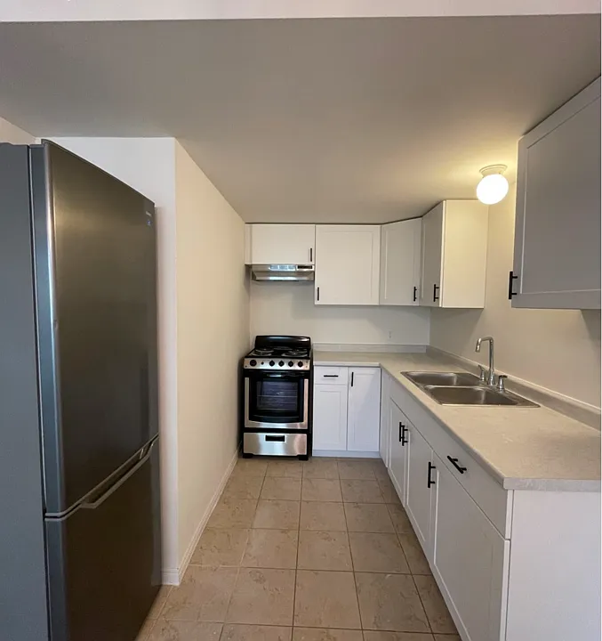 112 Sheldon Ave #7
