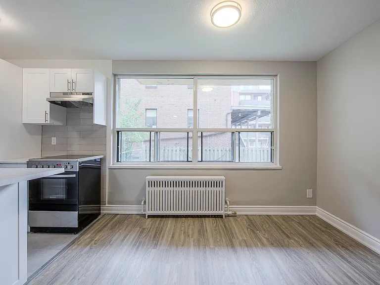 2788 Keele St — Photo 14
