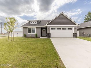6407 W Bowmore Ln, Rathdrum, ID 83858