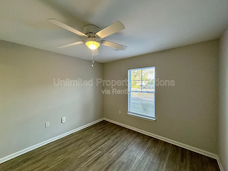370 S Kerr Ave #106 — Photo 12