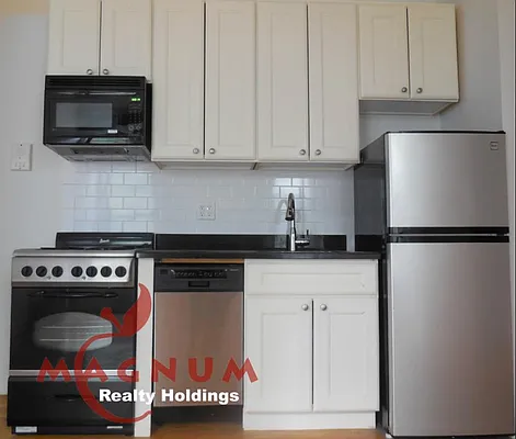 Rented by Magnum Realty Holdings, LLC | media 17