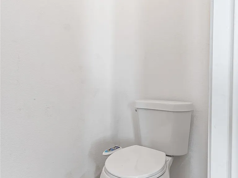 11017 Panther Ct — Photo 32