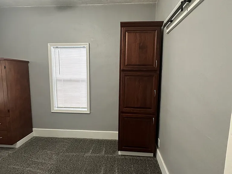 713 W 27th St #1 — Photo 13