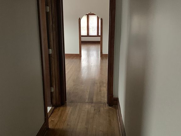 4th image of 3419 N Hamlin Ave #2