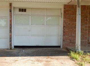 205 Redwater Rd, Wake Village, TX 75501