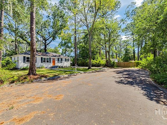 2nd image of 2338 Lorraine Drive