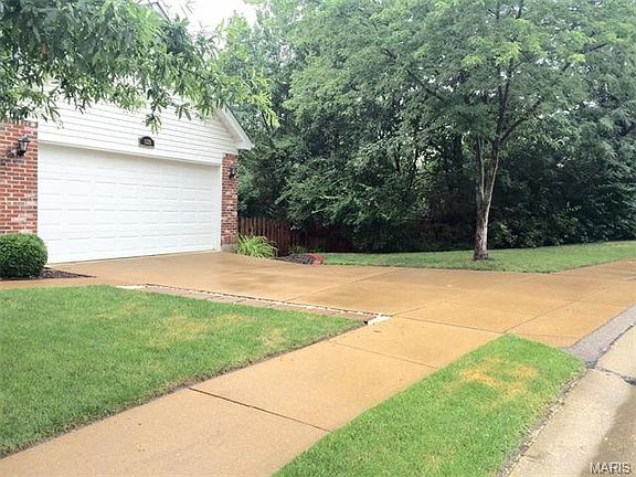 3rd image of 1129 Big Bend Station Dr