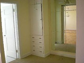 4th image of 2052 N Lincoln Park W APT 1207
