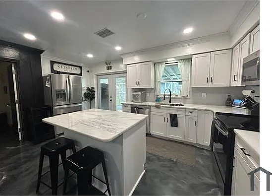 5508 1st Avenue Dr NW — Photo 2