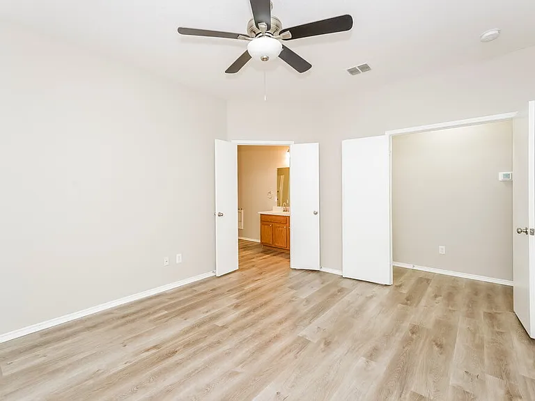 3737 Sapphire St — Photo 11
