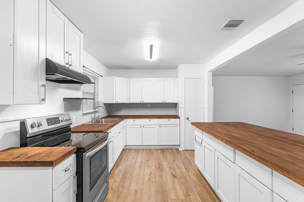 next background image