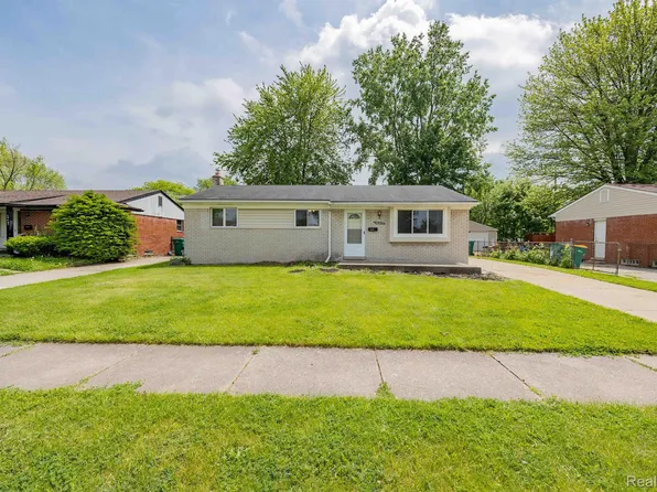 30419 Cherry Ave, Romulus, MI 48174