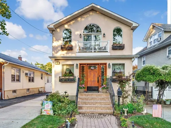 26 Franklin Avenue, Lynbrook, NY 11563