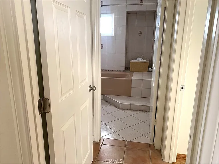 425 S Catalina Ave #4 — Photo 23