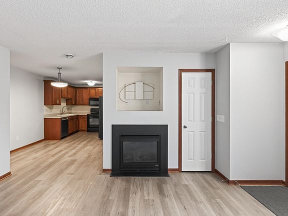 5th image of 1316 Raintree Ln