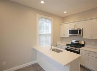 77 Lloyd Ave #B, Providence, RI 02906