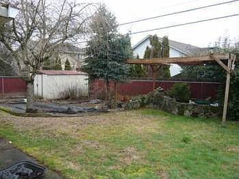 2nd image of 403 SE 98th Ave