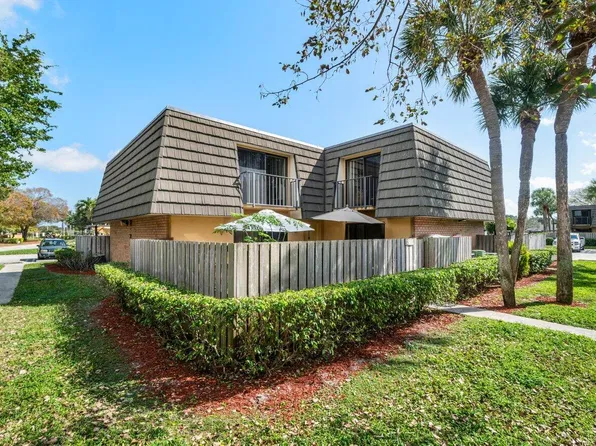 221 2ND Way, West Palm Beach, FL 33407