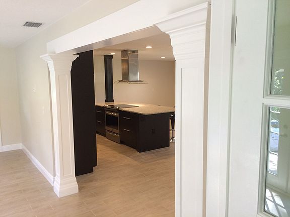 5th image of 7543 Mariana Dr