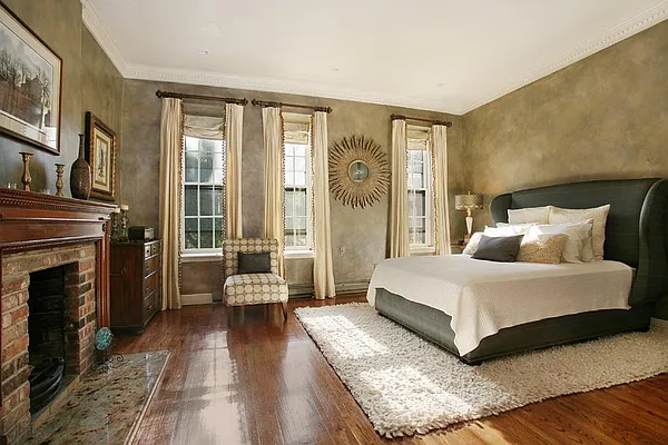 Sold by Citi Habitats | media 21