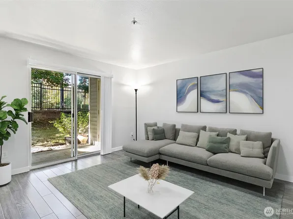 7453 Newcastle Golf Club Road #M103, Newcastle, WA 98059