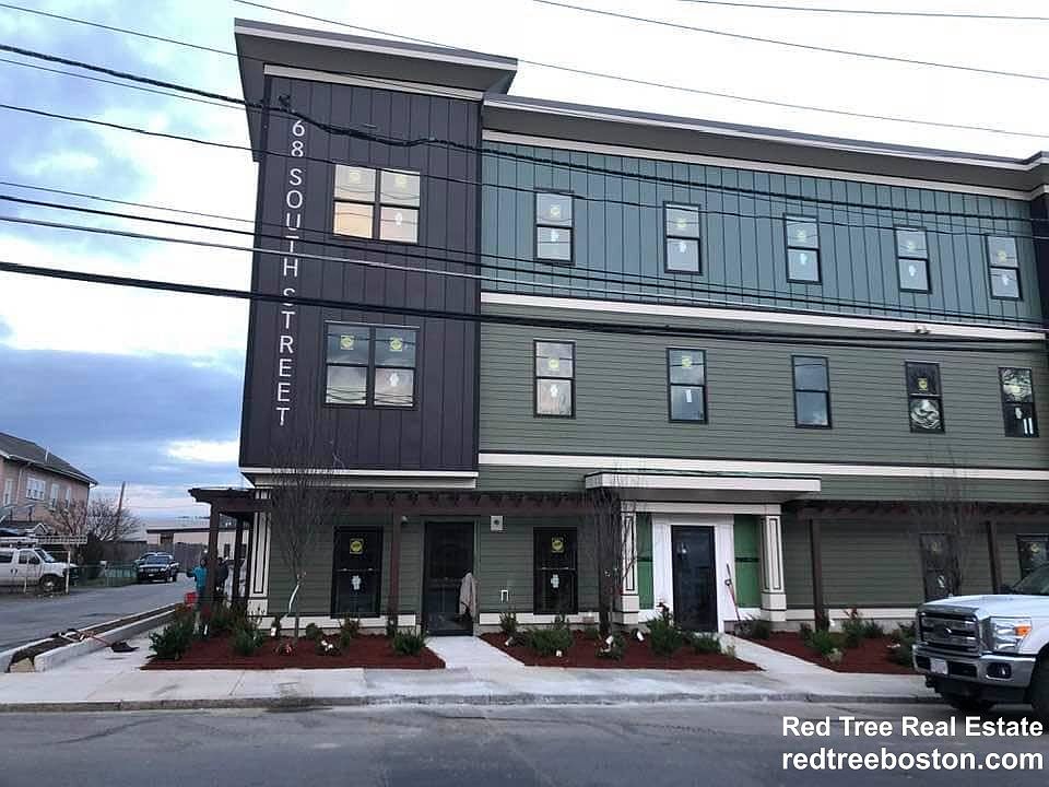 2nd image of 68 South St APT 206