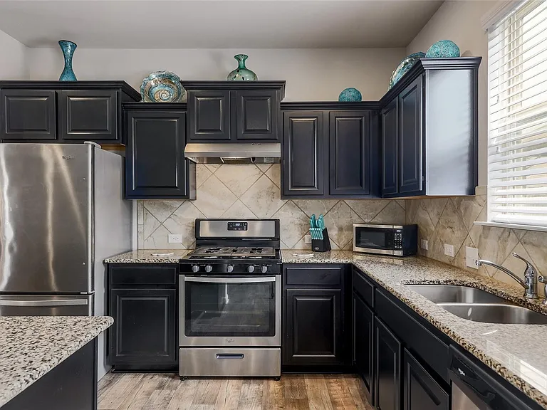 413 Callahan Ln — Photo 12