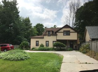211 Charles Ave SE, Grand Rapids, MI 49503