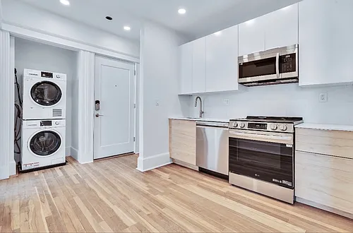 1086 Commonwealth Ave #505 Photo 1