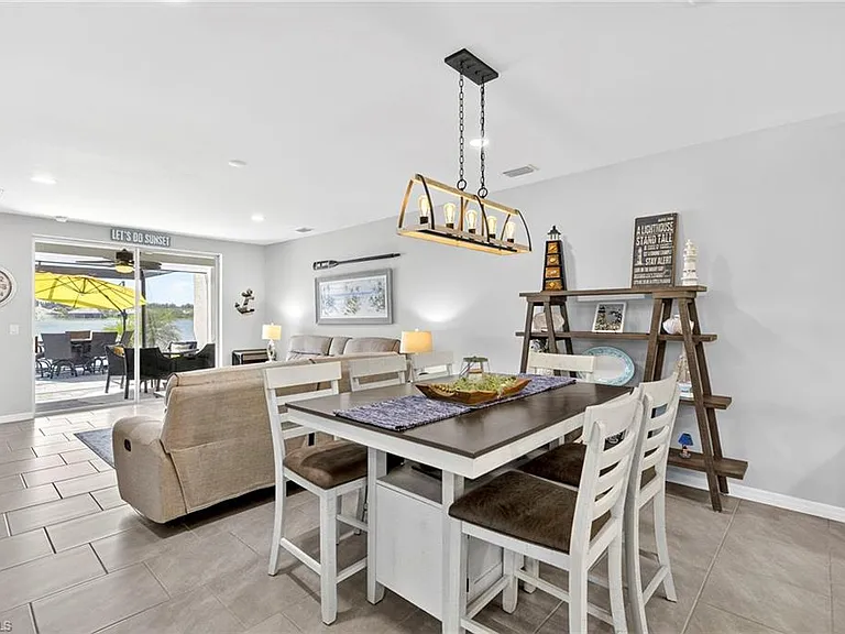 14582 Edgewater Cir — Photo 3
